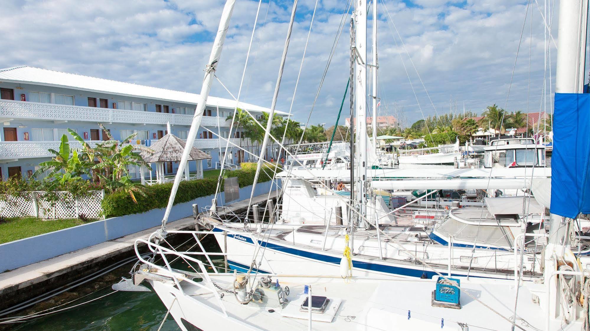 Flamingo Bay Hotel & Marina Freeport Exterior photo